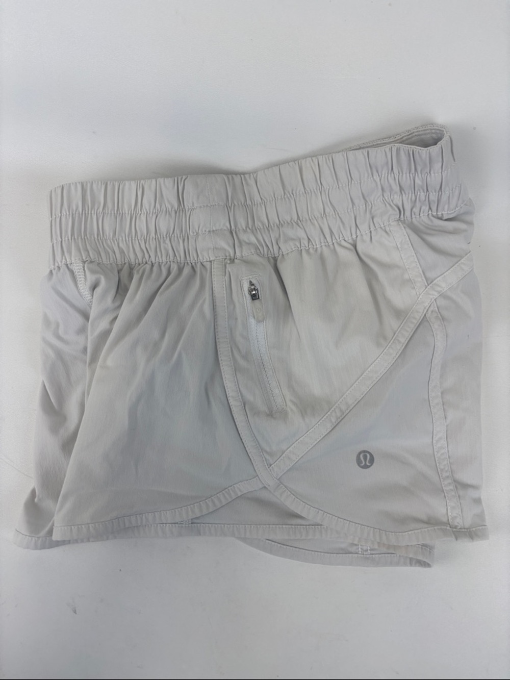 LULULEMON Athletica Hotty Hot White/Light Gray Lined Shorts 3" Inseam Size 4
